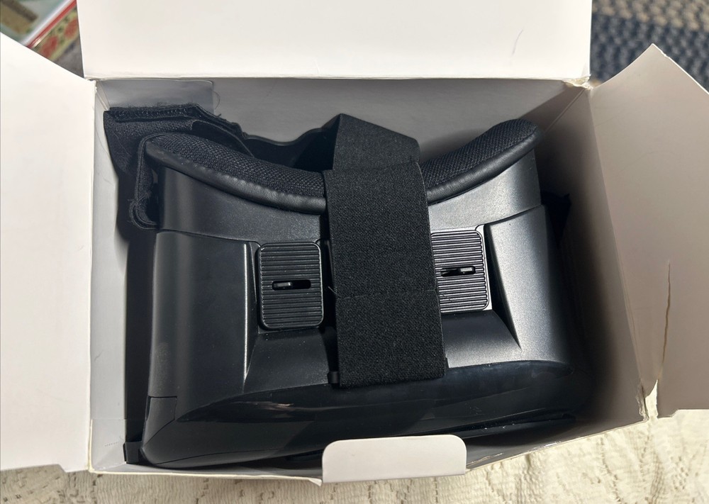 Art + Vision VR Smartphone Headset