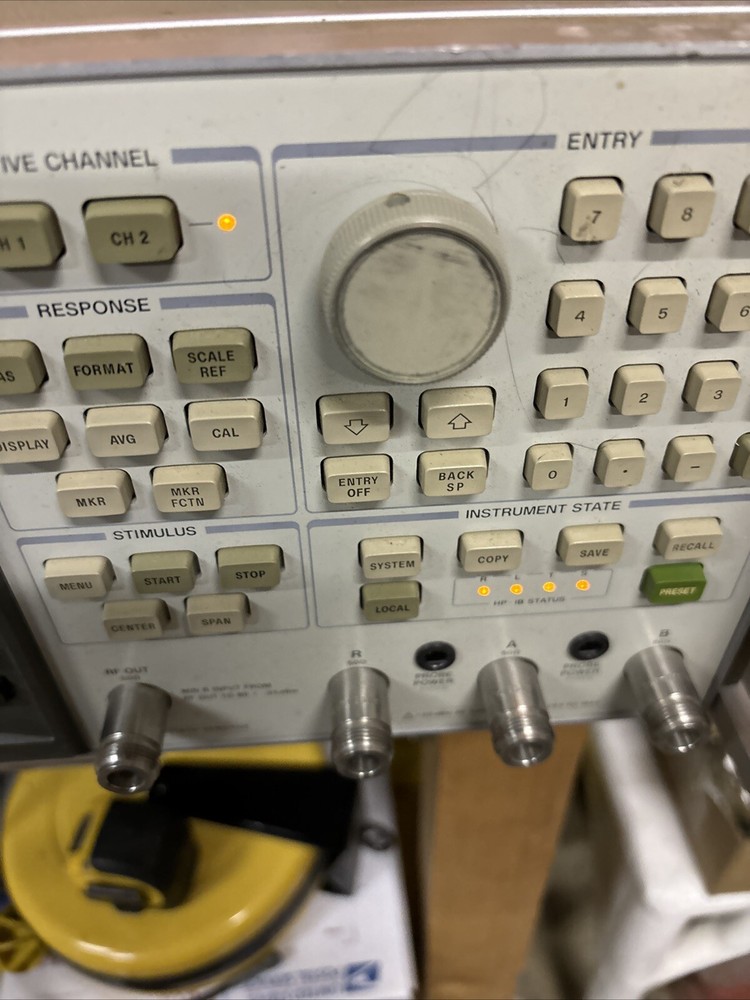 HP 8753B NETWORK ANALYZER