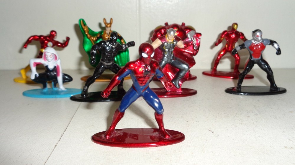 9 SMALL SPIDERMAN MARVEL FIGURINE SET NICE DIFFERENT DESIGN NR
