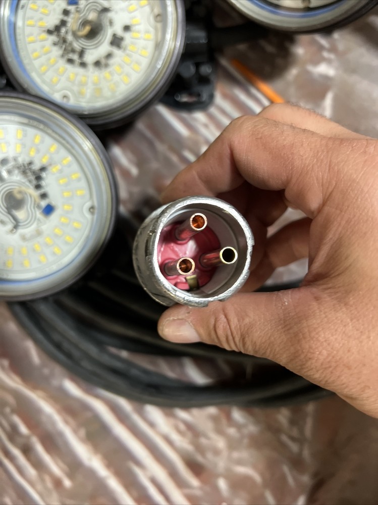 KH Industries Explosion Proof LED Light String HSD117C-SAMX03-Y14K1-H