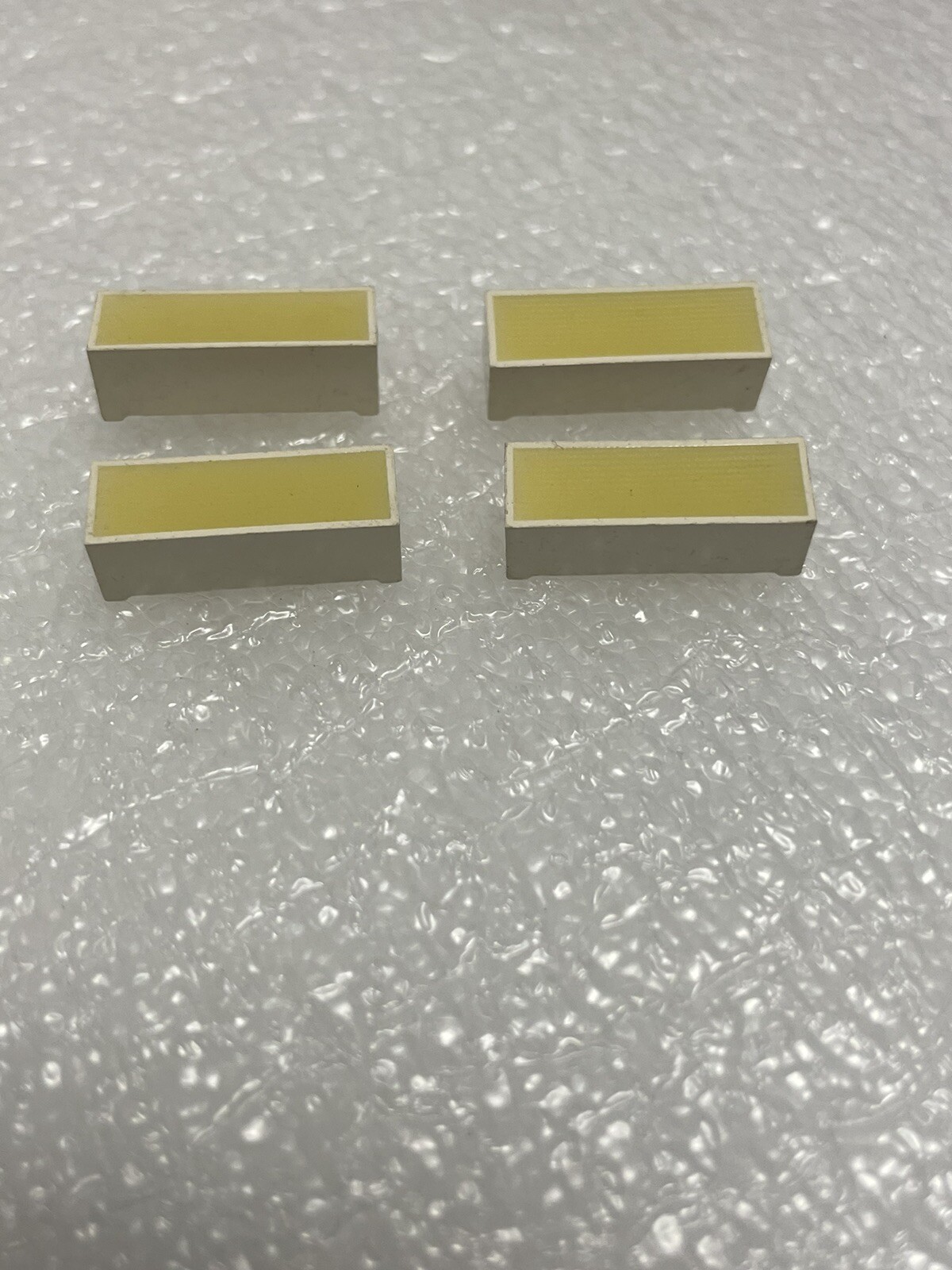 Stanley MU04-4101 Single Color Light Bar ( Yellow Green ), 570nm , ( 4 Qty. )