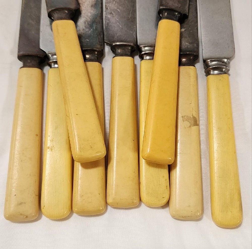 23 Pcs Vintage Bakelite Handle Flatware Mixed Lot
