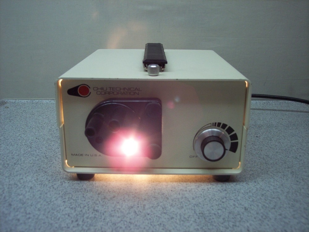 Chiu Technical Corporation SLS-150 Light Source