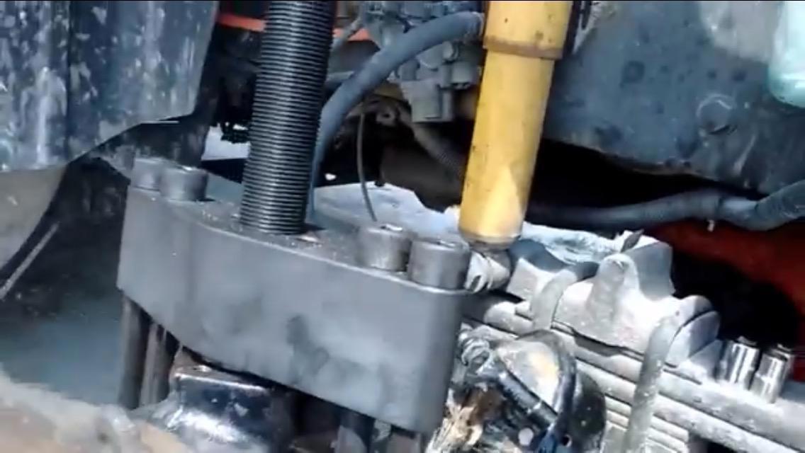 90150 King Pin Press Sturdy Repair Tool for Class 3-8 Medium & Heavy Duty Trucks