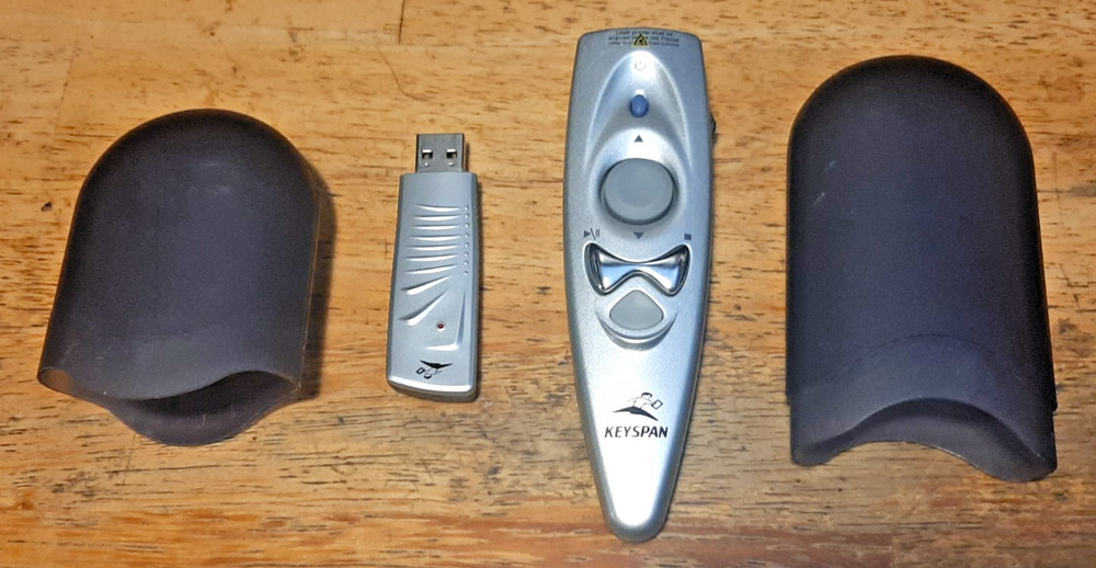 Sharp Notevision XR-10X Multimedia Projector with Leather Carrying Case