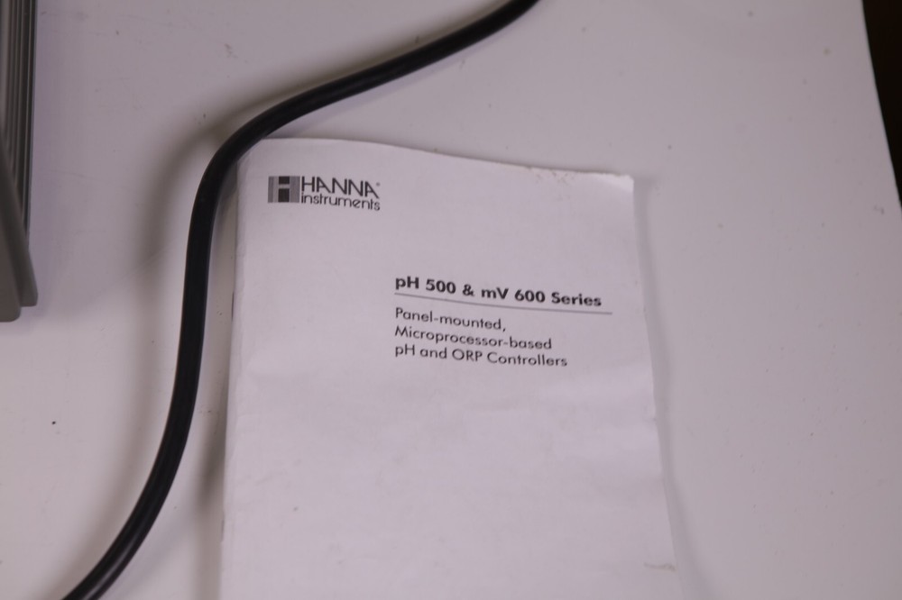 Hanna Instruments pH500 pH Process Controller pH meter