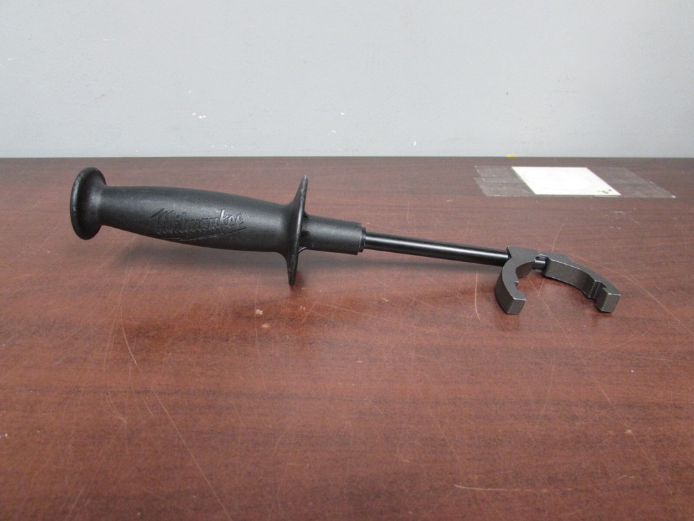 MILWAUKEE 516067 ADJUSTABLE AUXILIARY HANDLE REPLACEMENT FOR DRILL DRIVER A1(20C