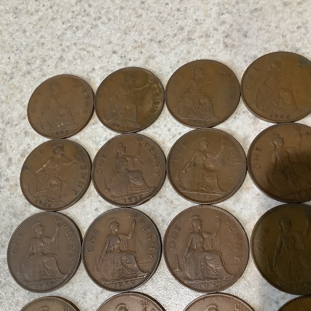 Great Britain 32 Large One penny Mixed Dates