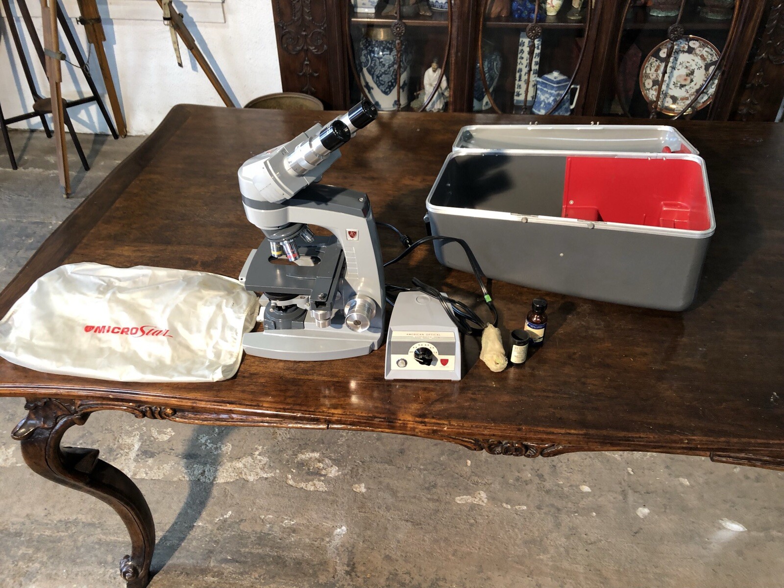 Vintage Microscope American Optical Spencer In Hard Case