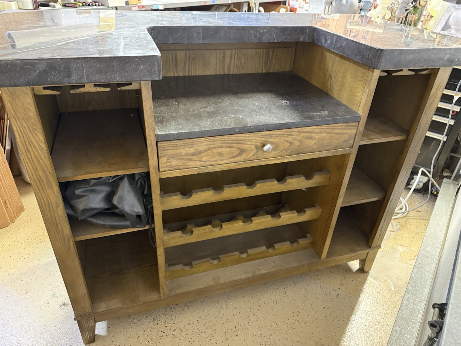 Montibello Bluestone Marble Pattern Home bar