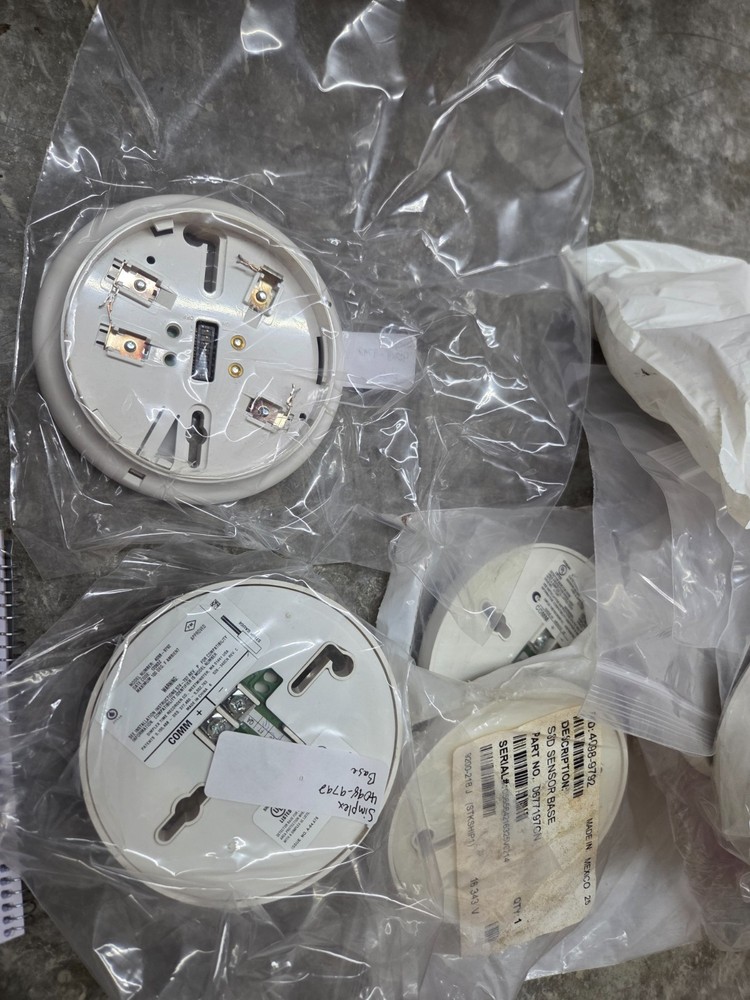 Simplex 4098-9792 IDNet Detector Base NEW OPEN PACKAGE