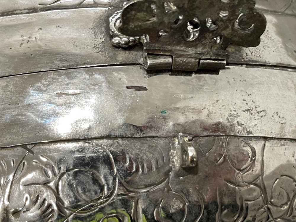 Vintage Antique Silver Played Coin Purse / Pillow Purse w/ Scrolling Design