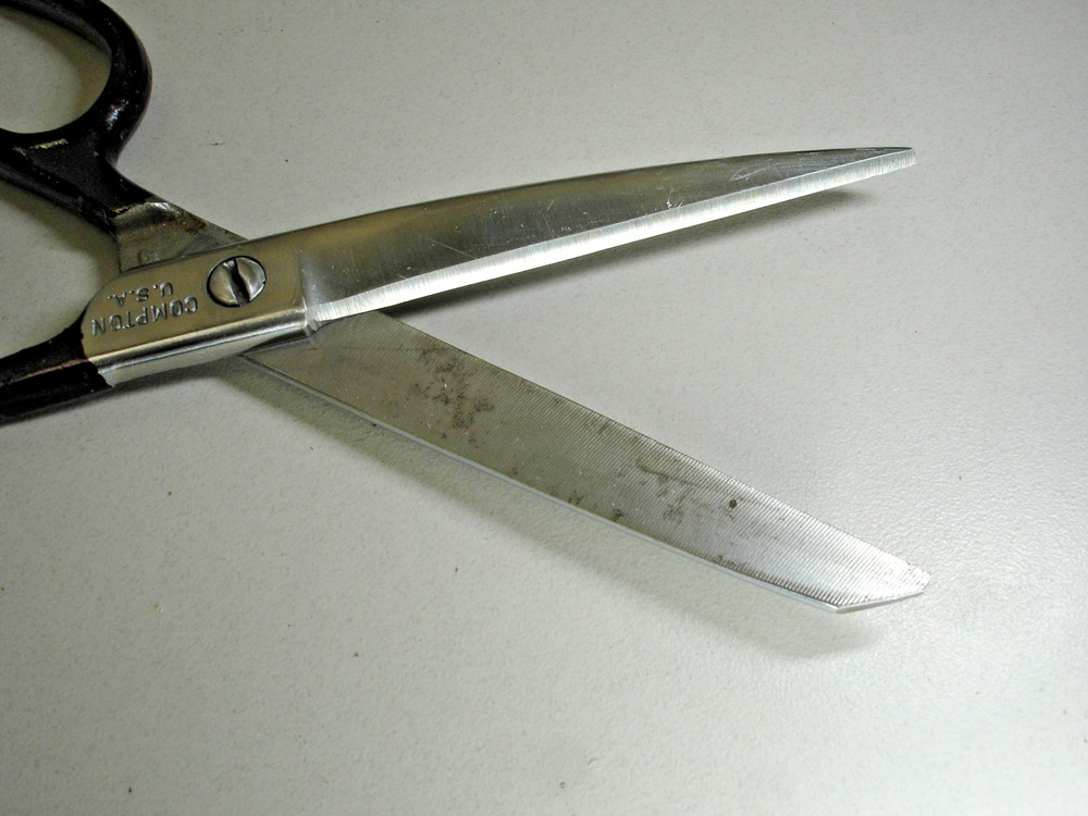 COMPTON USA 7 1/4" MULTI-PURPOSE EVERYDAY UTILITY USE SCISSORS SUPER SHARPENED