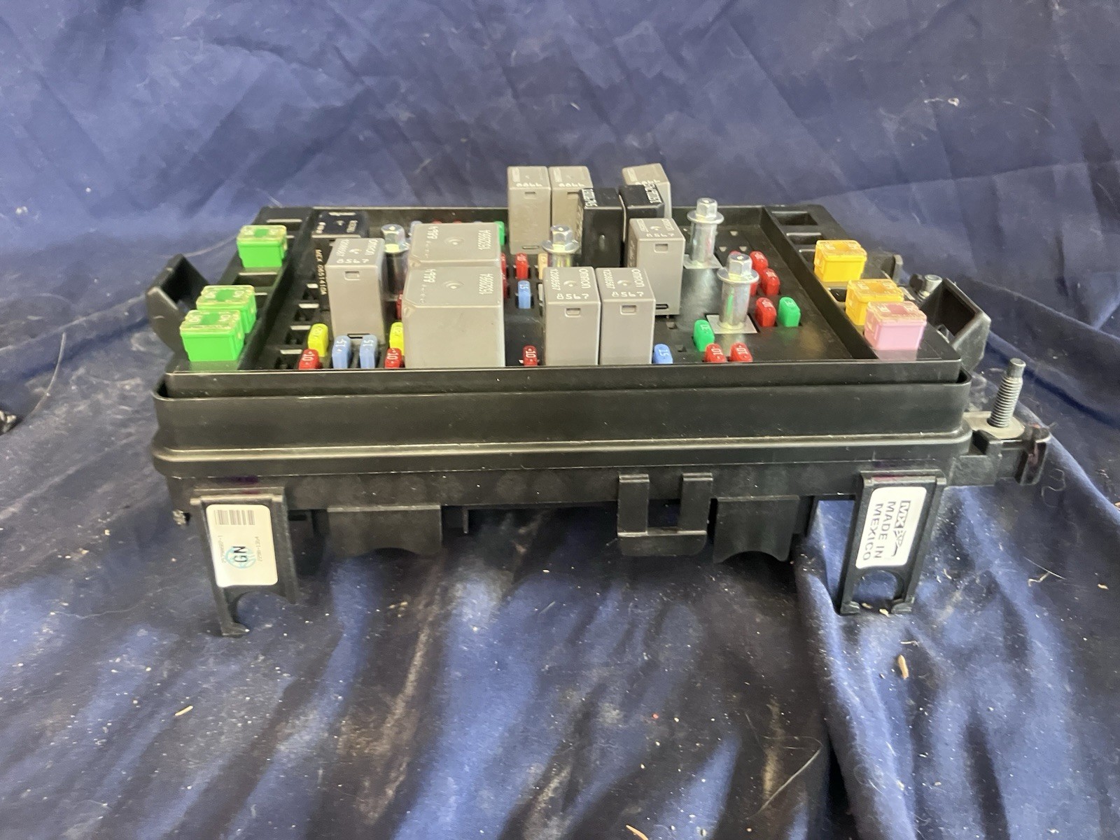 2007 TRAILBLAZER SS ENVOY DENALI RAINIER 6.0L 5.3L FUSE BOX 25790682-1 REBUILT
