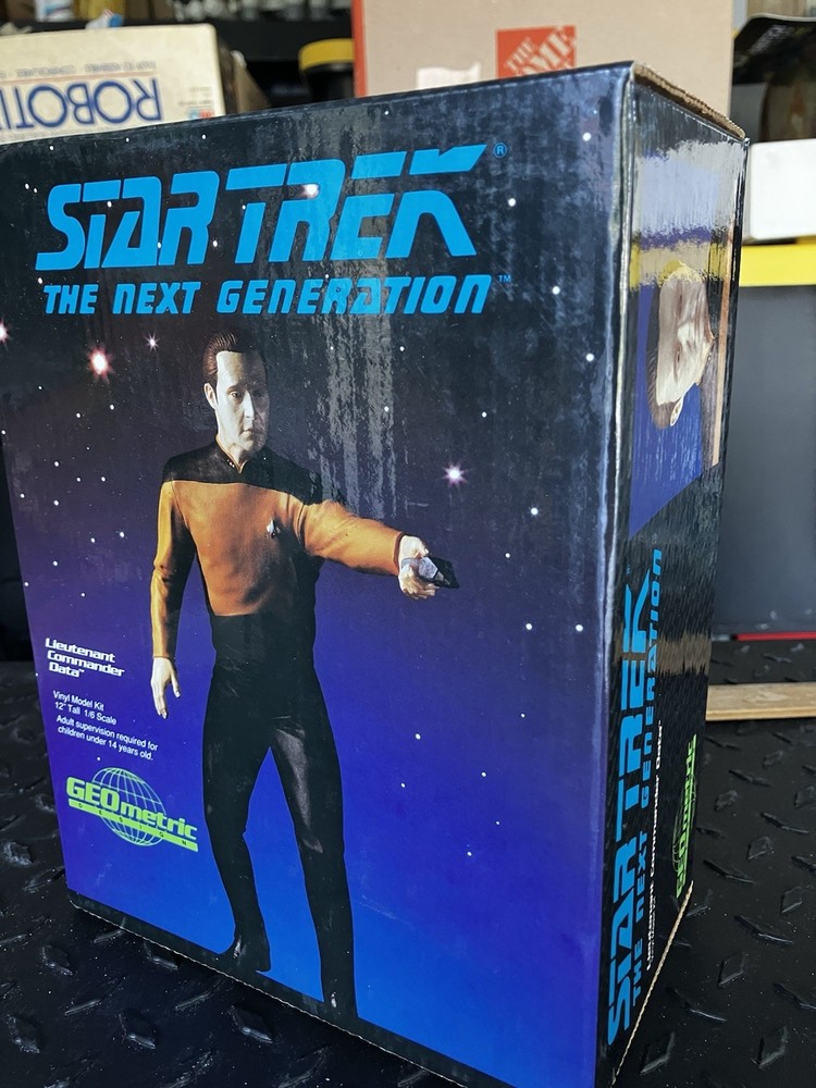 Star Trek Data By Geometric soft vinyl kit