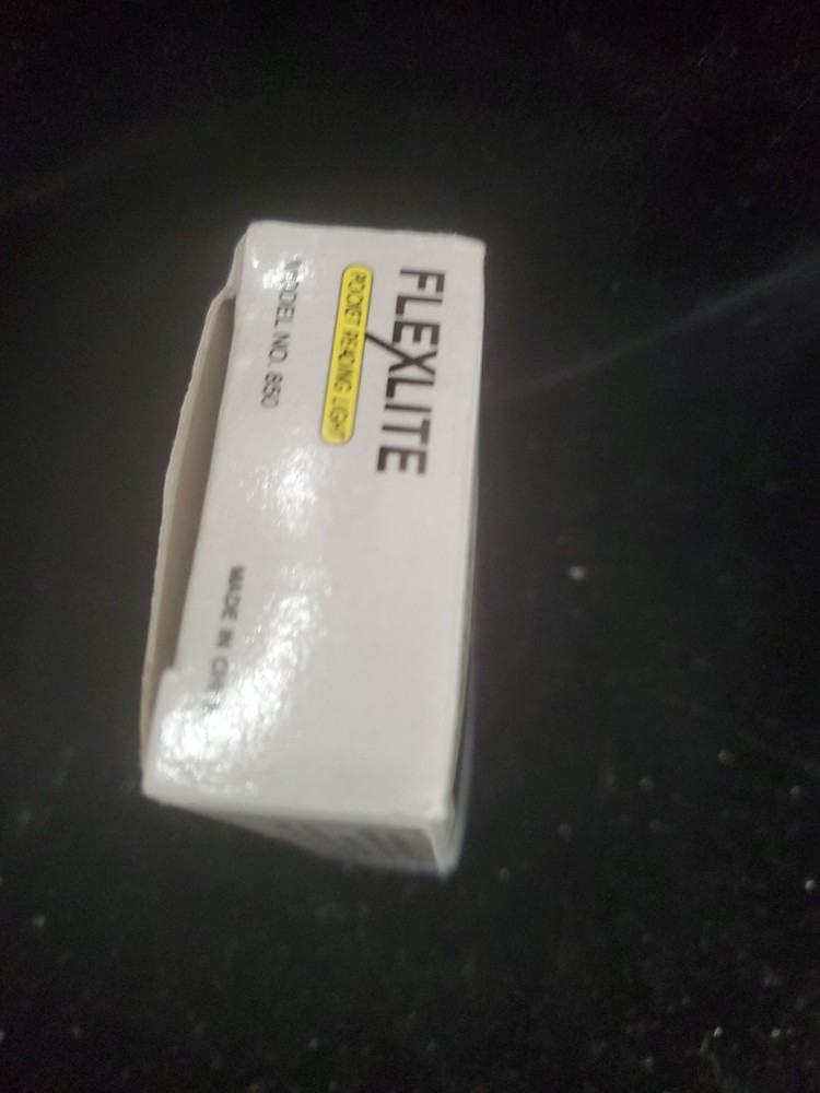 FLEXLITE POCKET READING LIGHT PATENT Dz