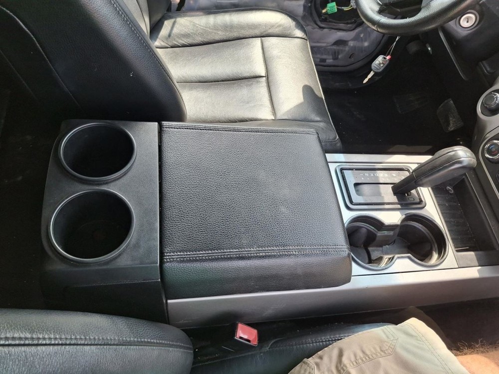 2015 Ford Expedition 8 Display Screen - Used, Reprogramming Needed, No Code