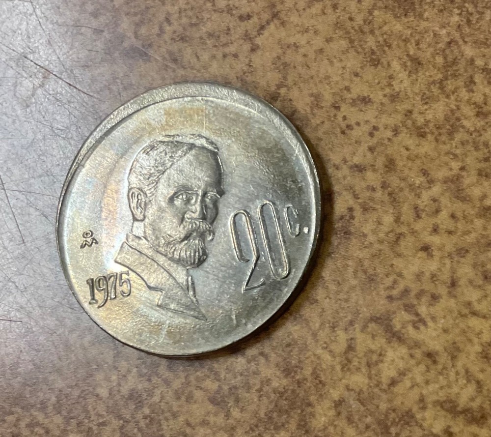 1975 MEXICO 20c. ERROR Off Center Strike