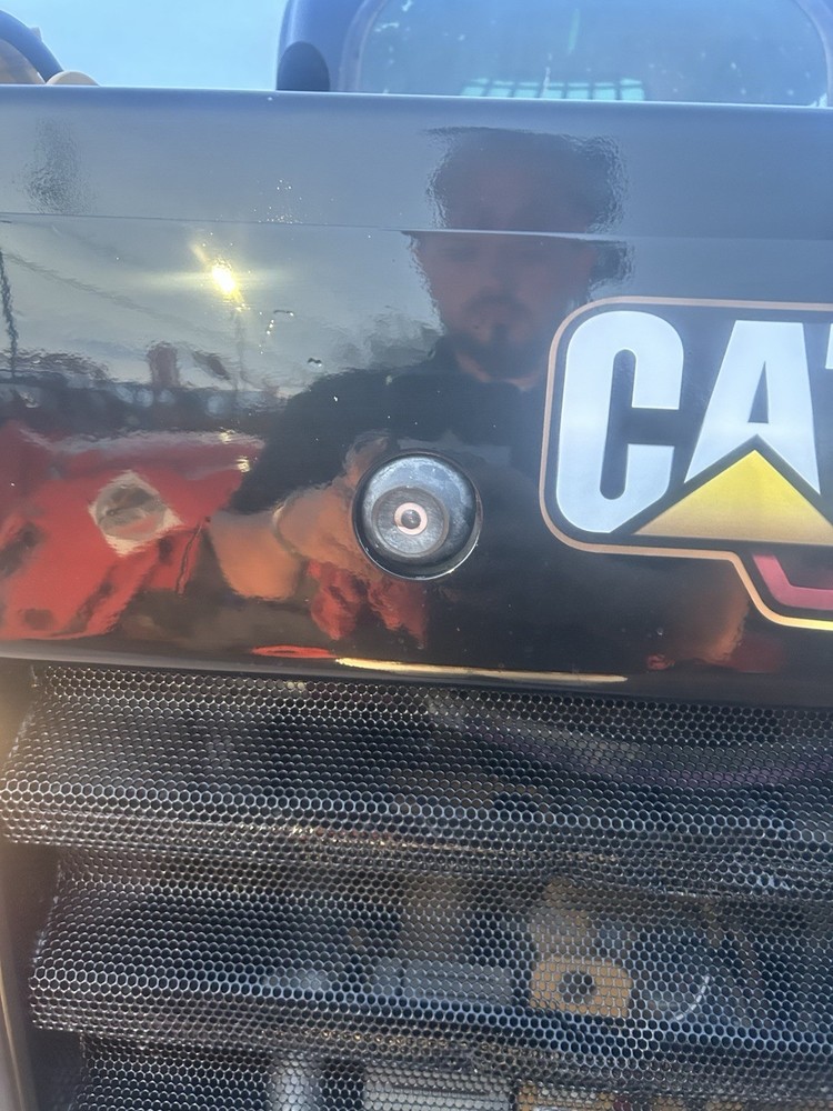 CAT SKID STEER 236D