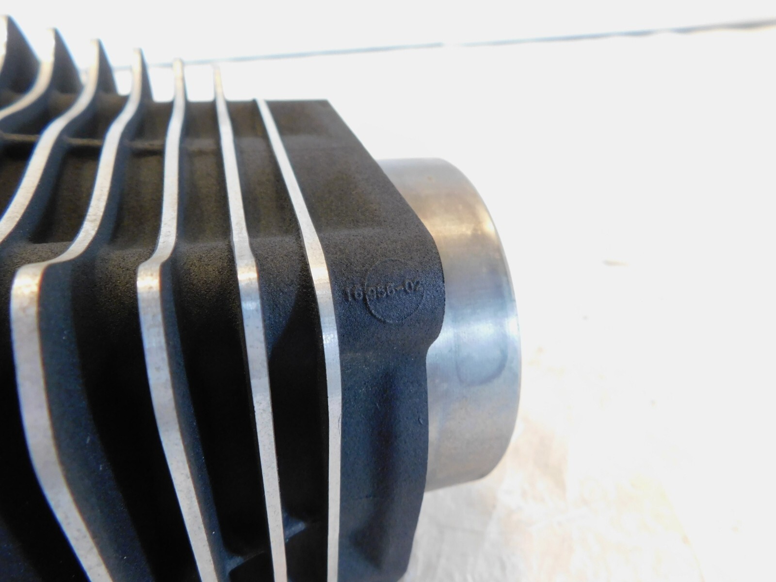 Harley Davidson Sportster 1200 48 Forty-Eight Engine Cylinders Barrel & Pistons