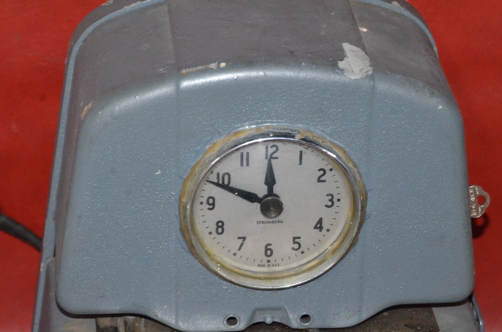 Vtg Mite Stromberg A36 Electric Time Card Punch Clock Switch Master Key WORKING