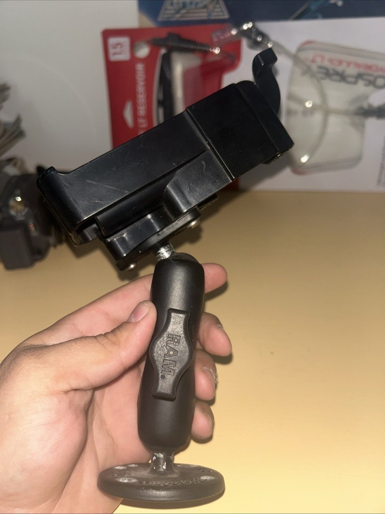 Ram Mount GPS 1.5" Ball Double Socket Medium C w/ 2.5" Base
