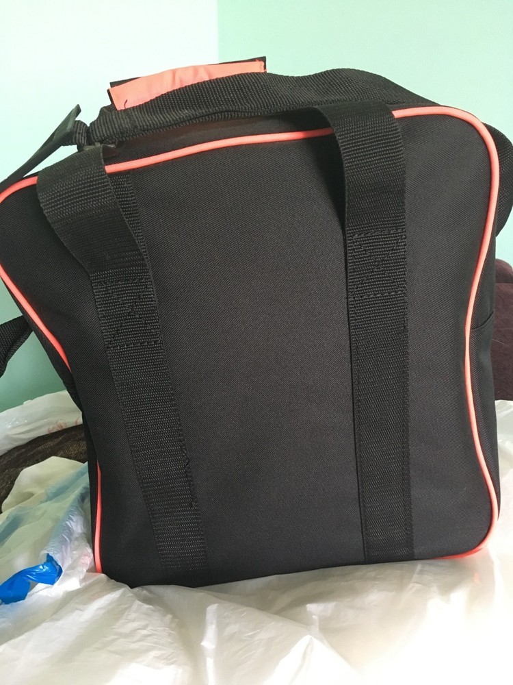 Linds Basic single ball bowling bag, black and coral, adjustable shoulder strap