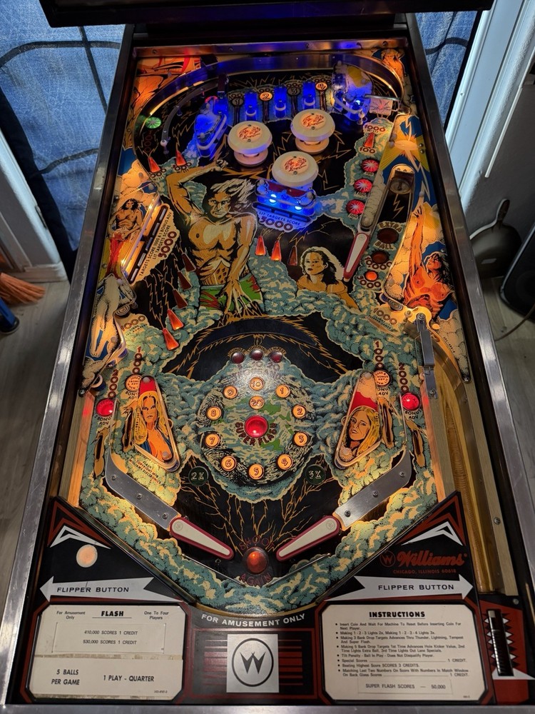 pinball machine Williams Flash, fully serviced , gorgeous