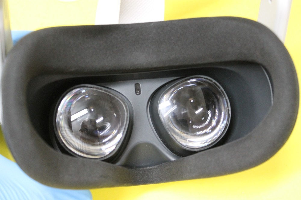 Oculus Meta Quest 2 128GB VR Headset ONLY, Great Condition (No Controllers)