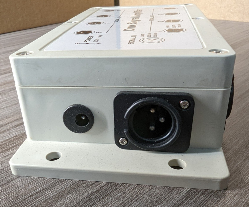 DMX 8 Channel Signal Amplifier