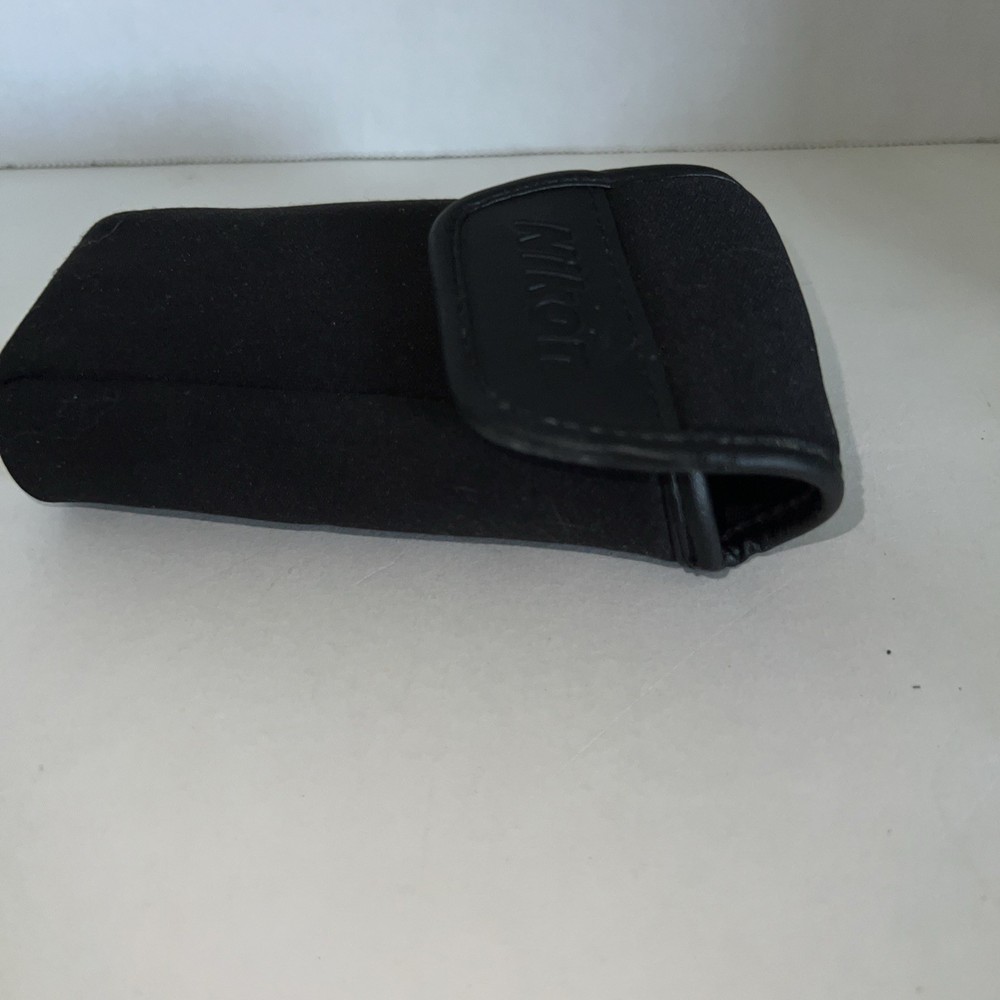 Nikon MS-D10 AA Battery Holder & Case