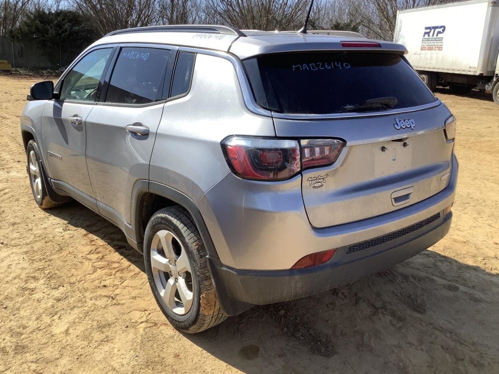 COMPASS 2018 Glove Box 4968077