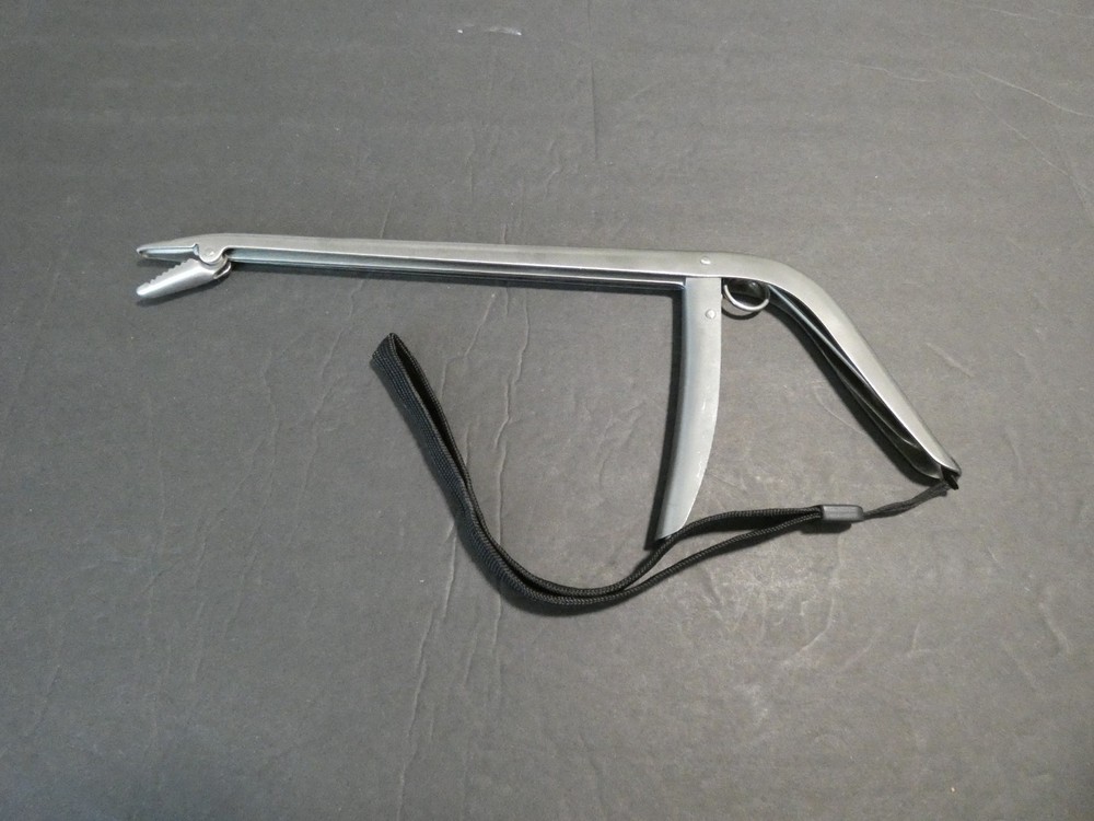 BERKLEY FISH HOOK PULLER
