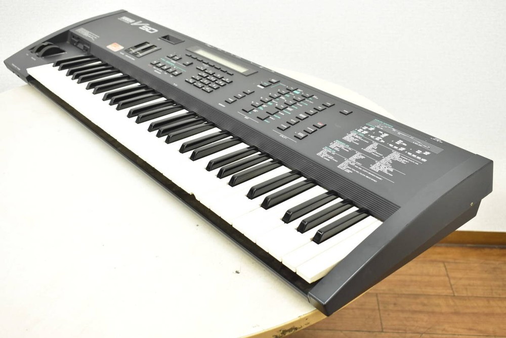 Yamaha V50 Synthesizer 61-Key Keyboard