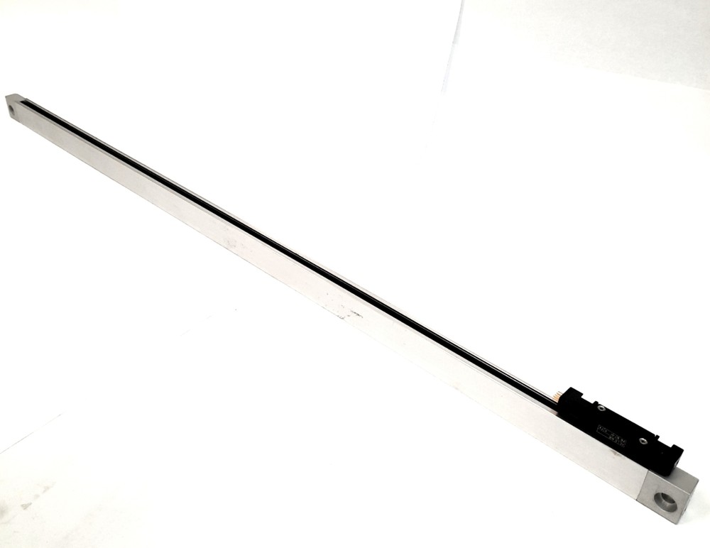 Heidenhain LS 406 Linear Encoder, Measuring Length: 820mm, 329 982-31