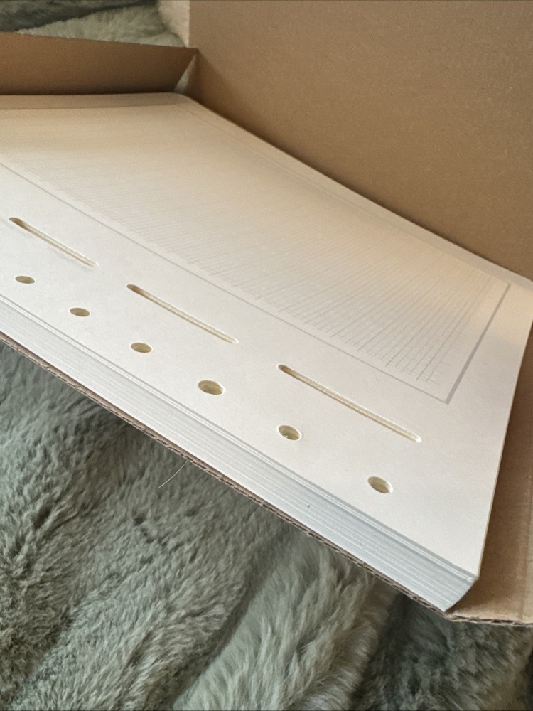 Lighthouse Primus A - blank pages w/light gray Background Grid 304004