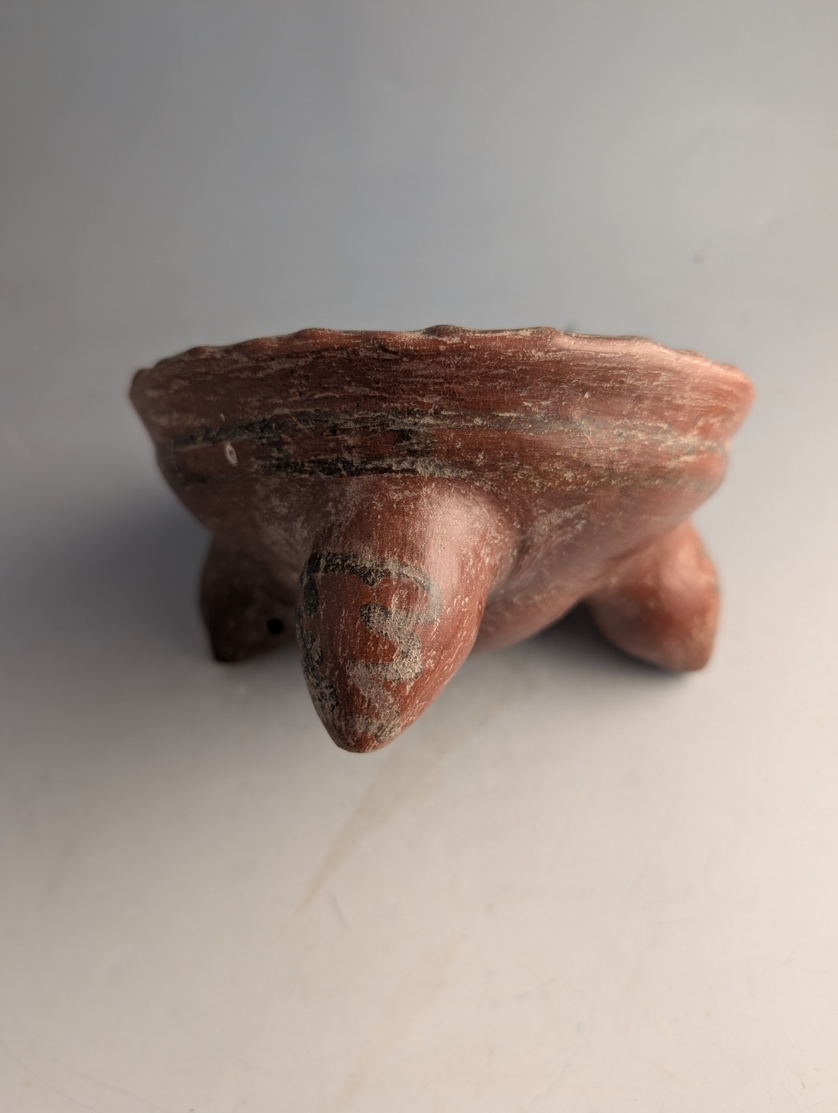 PRE COLUMBIAN POTTERY TRIPOD OFFERING BOWL FROM COPAN, HONDURAS