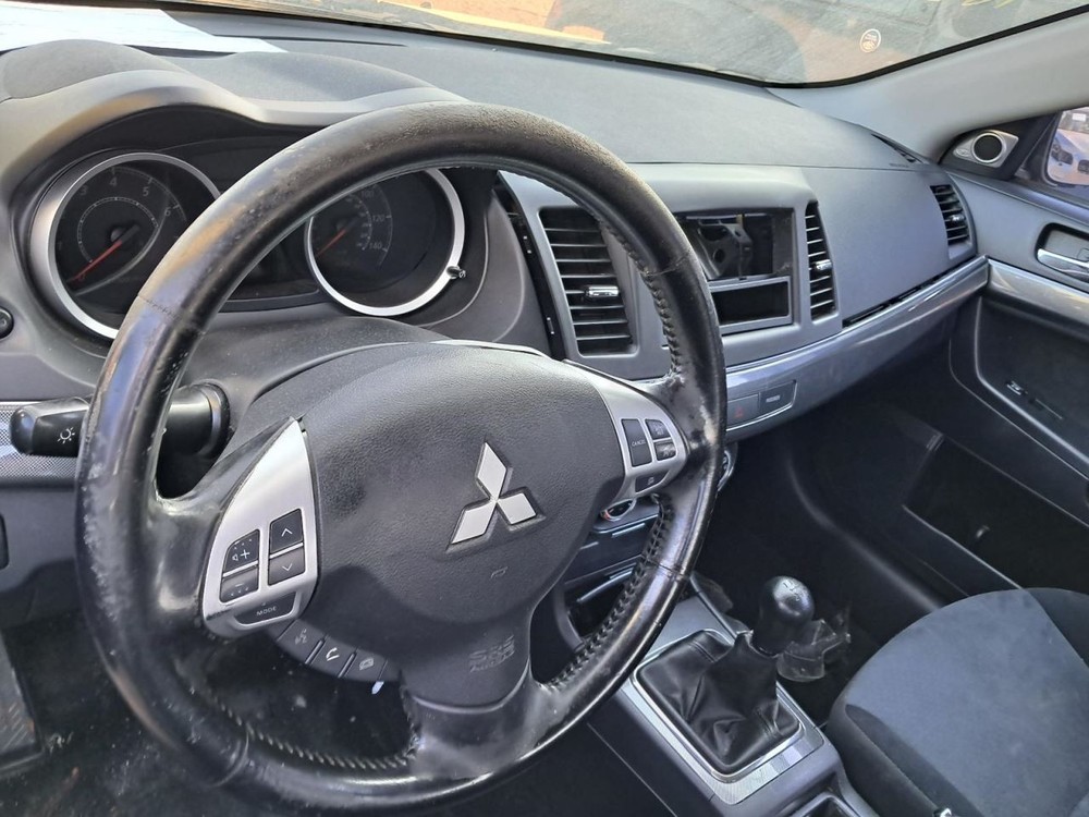 LANCERMIT 2010 Glove Box 4858262