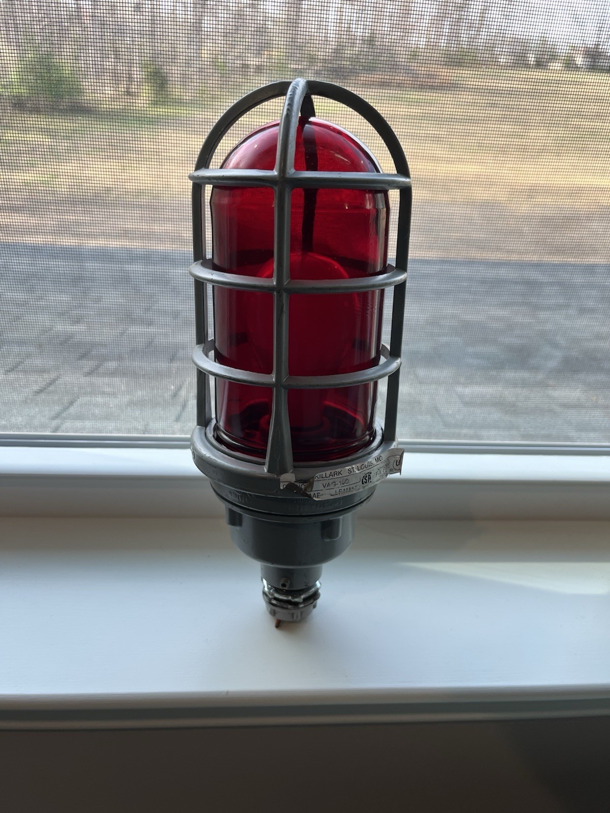 Vintage KILLARK VAG-100 ELECTRIC EXPLOSION PROOF LIGHT FIXTURE W/CAGE INDUSTRIAL