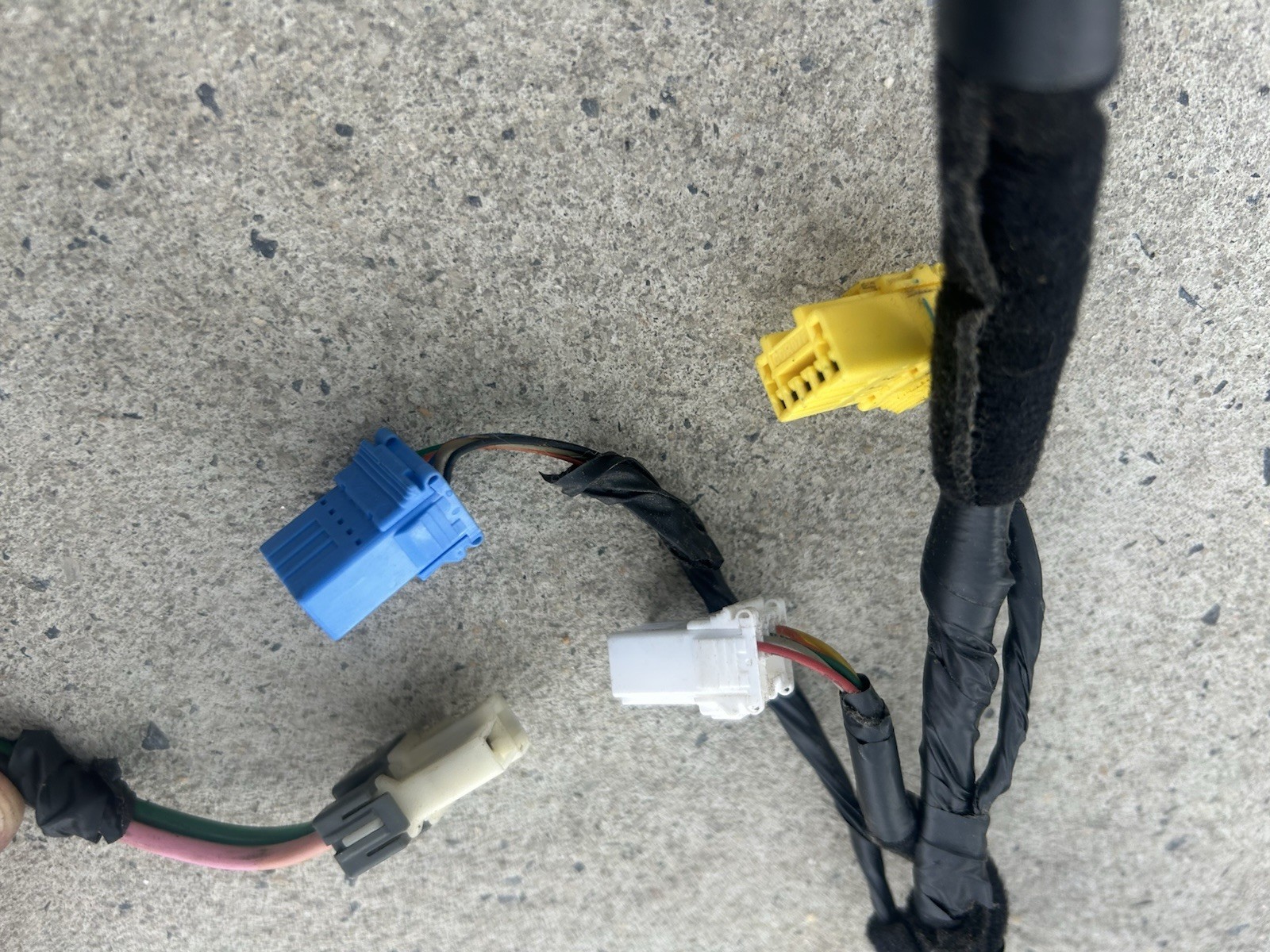 Genuine Hyundai Wiring Assembly - Front (Part No.: 91151-4R020)