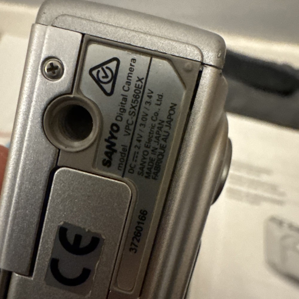 Sanyo VPC-560ex Digital Camera