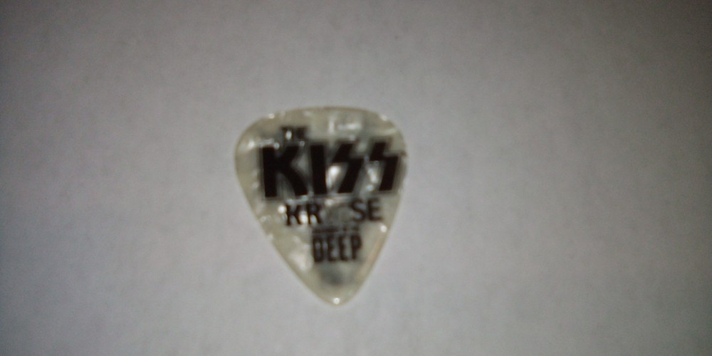 KISS KRUISE VI THE DEEP GUITAR PICK SKID ROW ENUFF ZNUFF KINGS X DEAD DAISIES