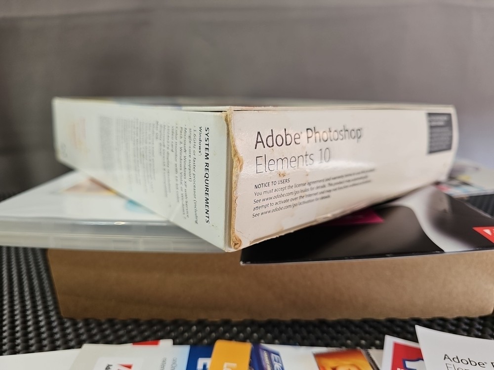 Adobe Photoshop Elements 10 (Open Box Never Use)