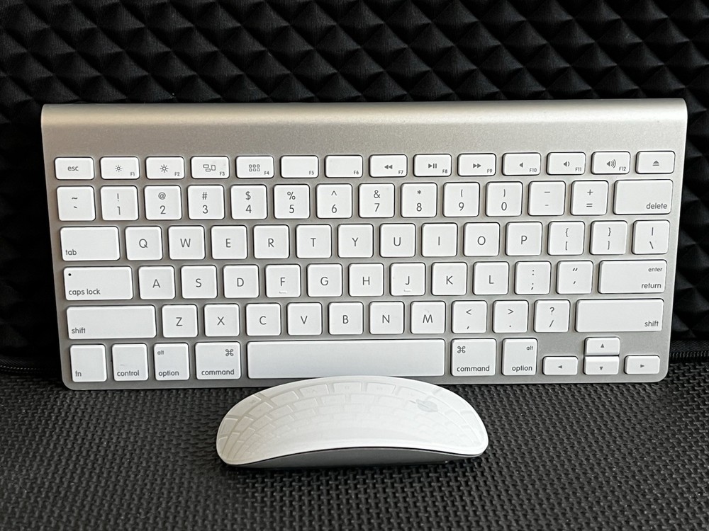 Apple Wireless Keyboard & Magic Mouse Genuine Bluetooth Combo Set For Mac