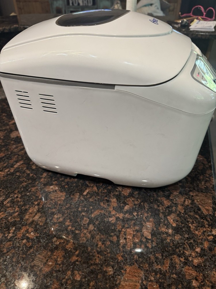 OSTER Expressbake Bread Maker Machine Model 5838 White EUC