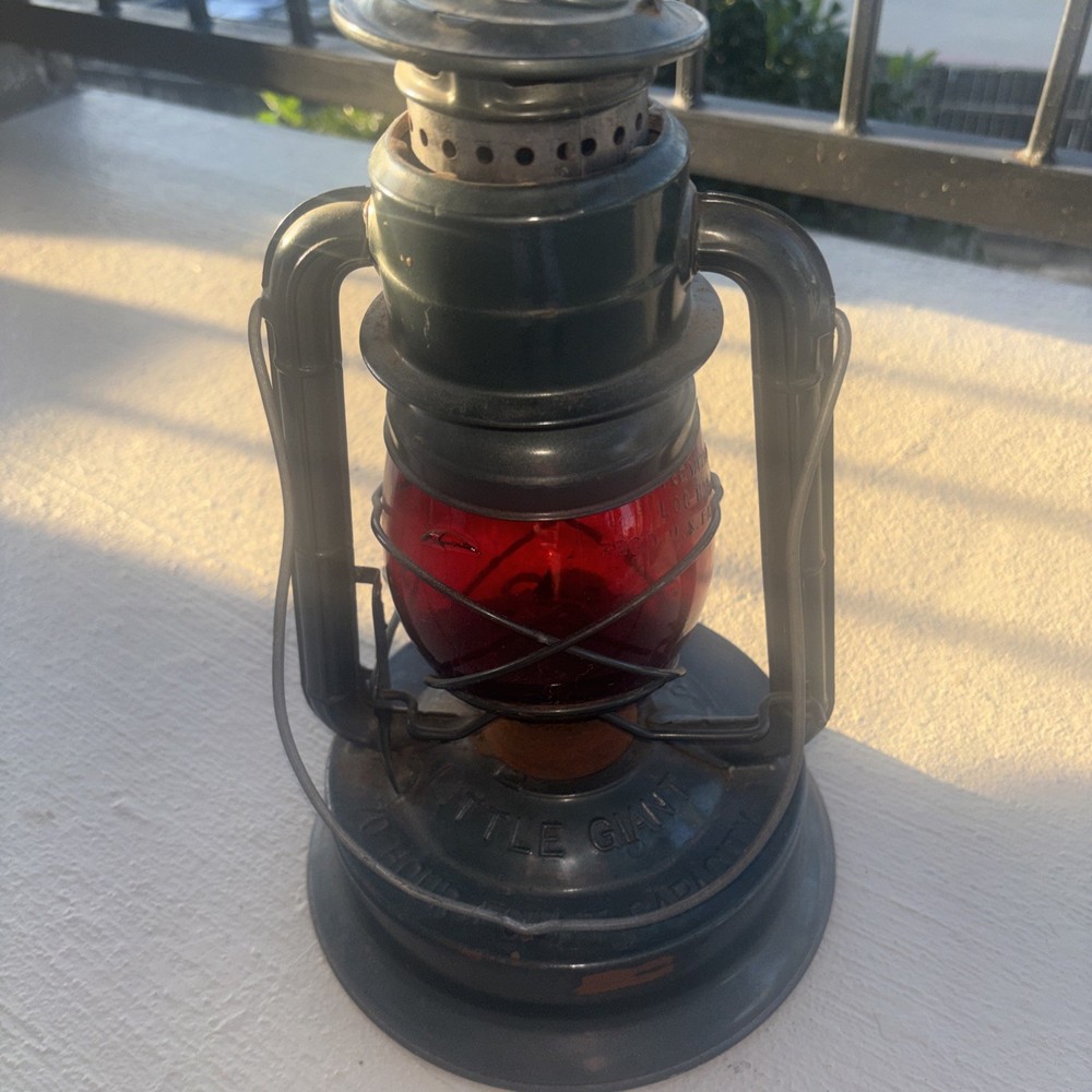 Antique Dietz Little Wizard Red Lantern lamp