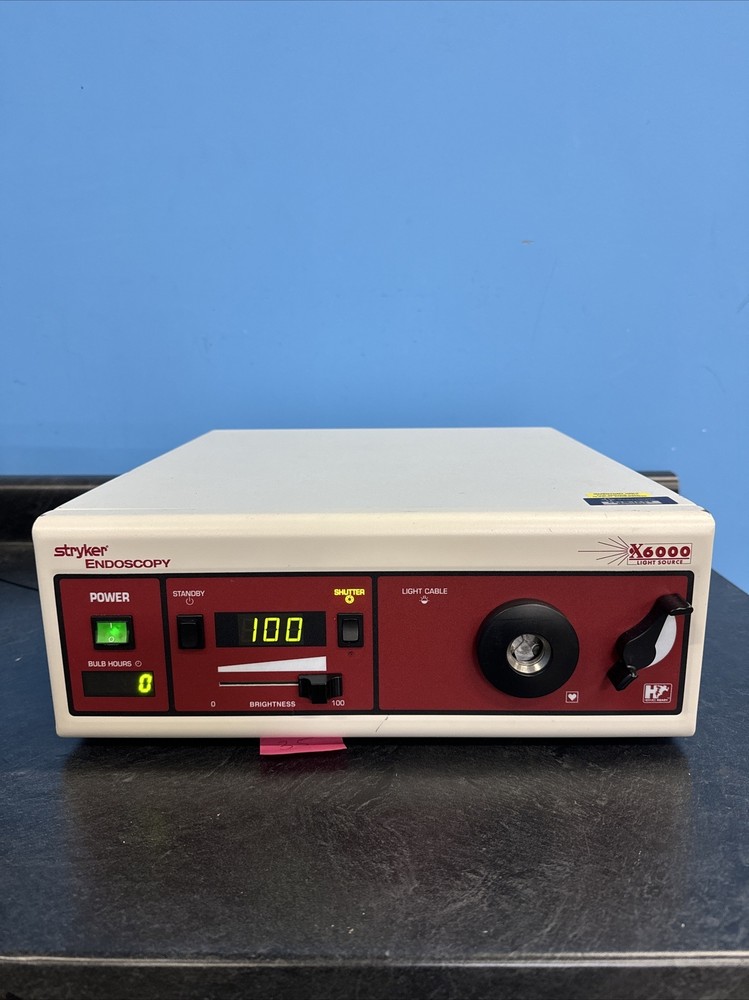 Stryker Endoscopy x6000 Light Source 220-185-000