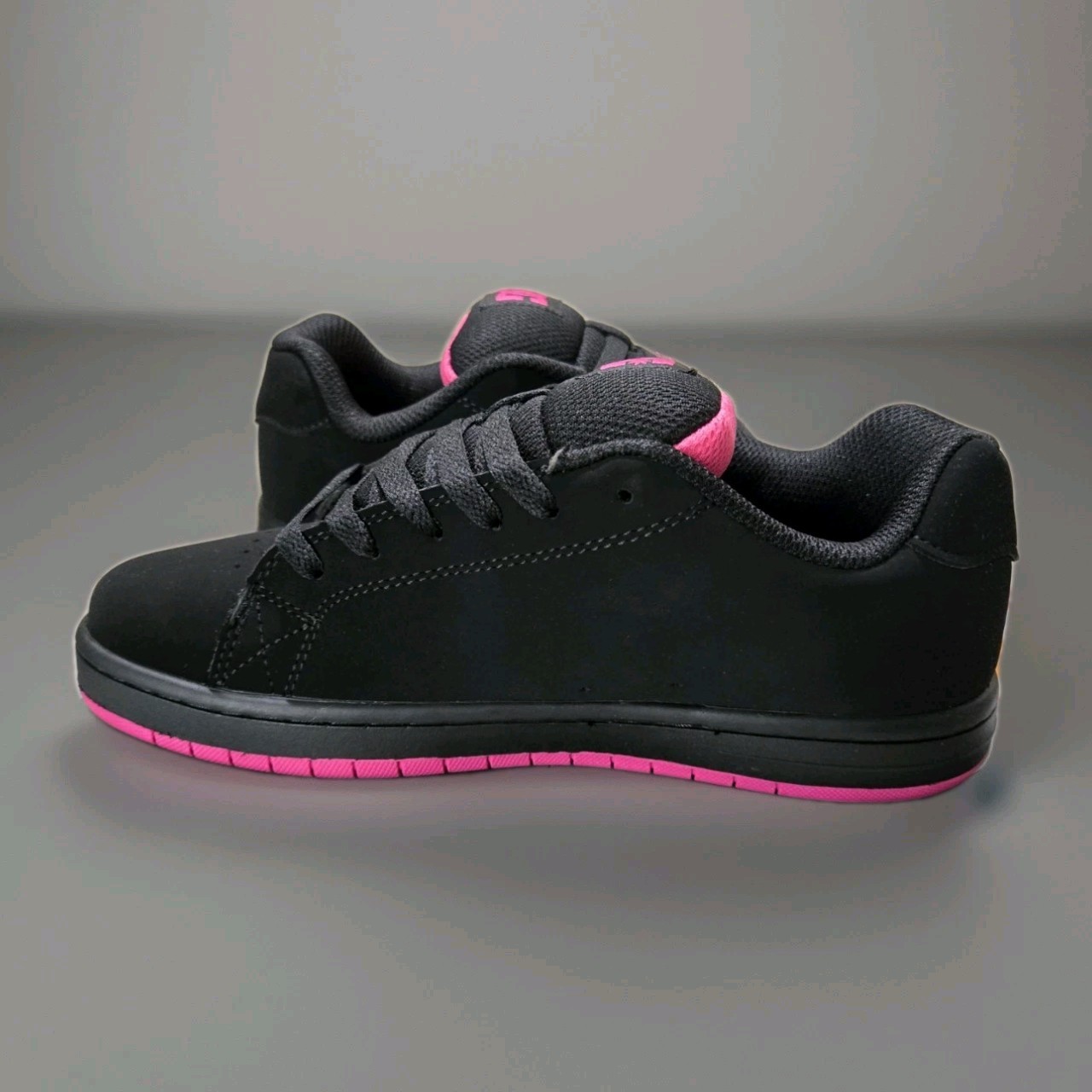 Women's DC Gaveler - Black/Pink