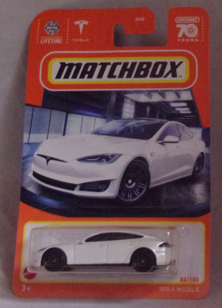 KKar Matchbox - 2022/23 Basic - 86/100 * Tesla Model S - White