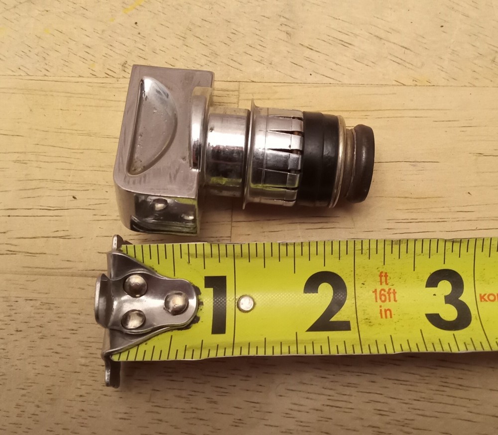 VINTAGE CASCO CIGARETTE LIGHTER (CHROME)